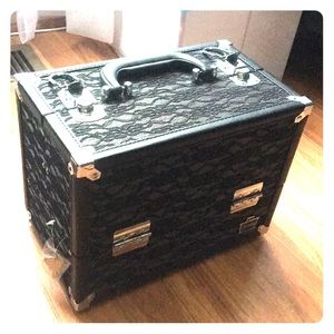 black lace train case